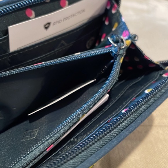 Vera Bradley RFID Wallet-1 - Picture 5 of 8